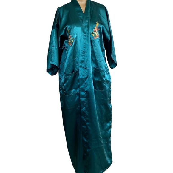 Oriental Silk Collection dressing gown medium ‘embroidered dragon.  0084 - Picture 1 of 6